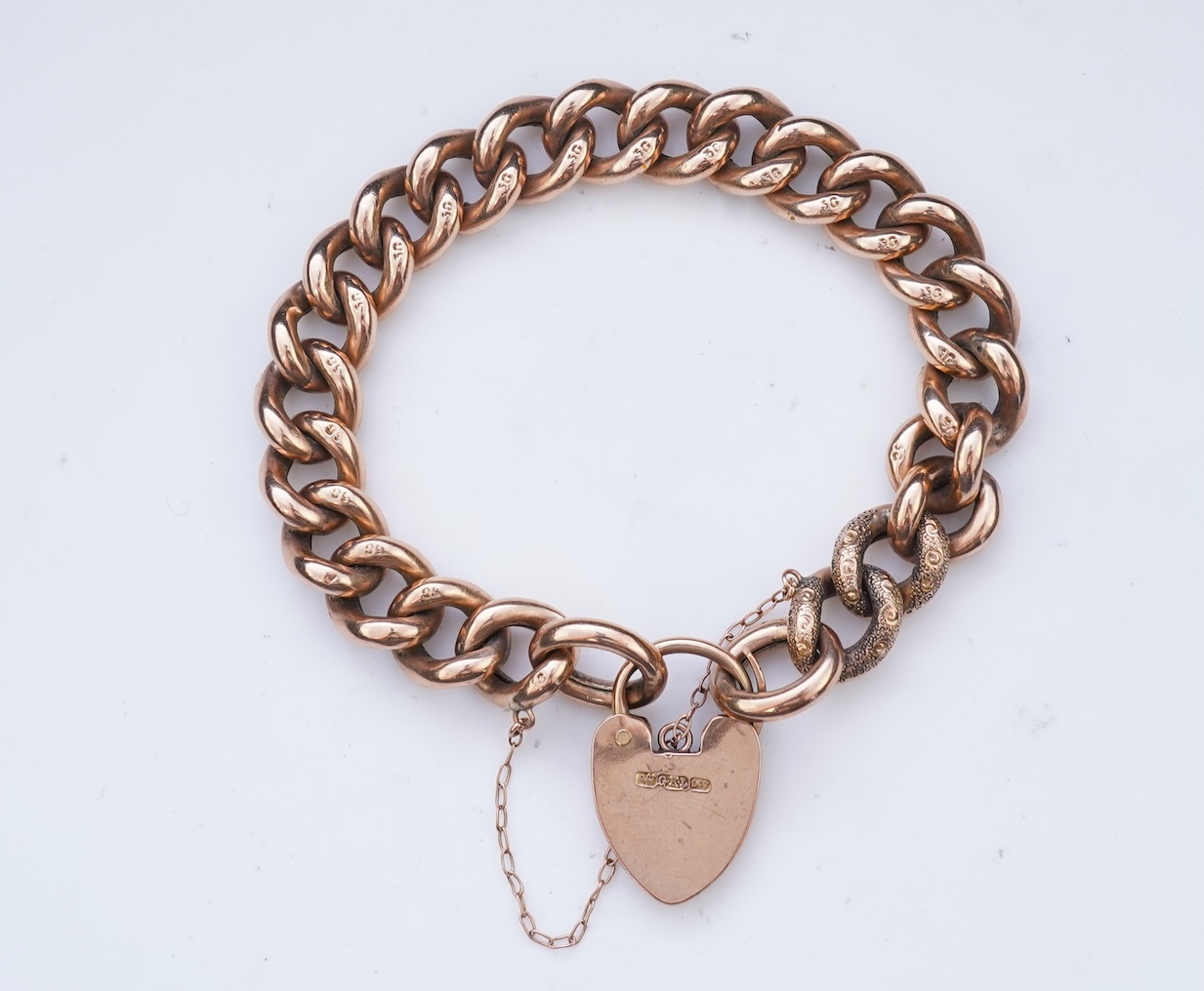 A Victorian gold bracelet, late 19th century